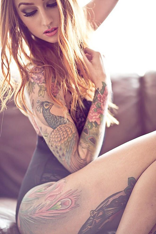 Ну, очень красивые девушки с шикарными татуировками (53 фото) 46