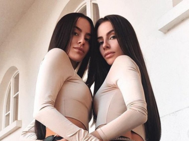 Фото красивых близняшек: сестры милашки 3