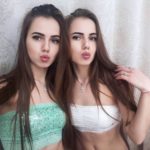 Фото красивых близняшек: сестры милашки 30