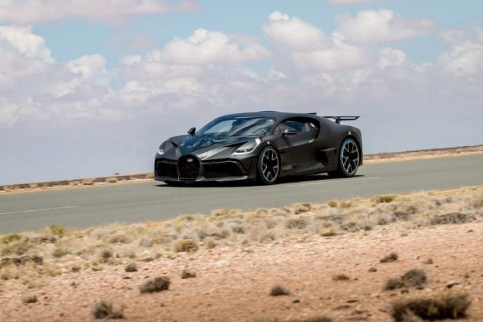 Bugatti тестируют новую модель за 5 миллионов евро перед отгрузкой (128