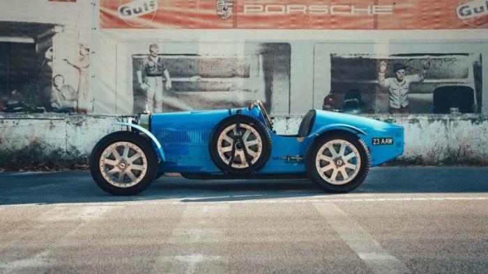 Историческое воссоединение: Bugatti Divo встретил старшего брата Type13