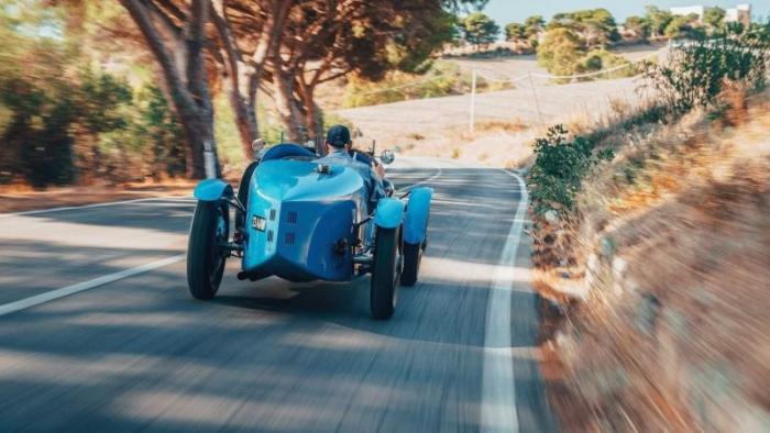 Историческое воссоединение: Bugatti Divo встретил старшего брата Type12