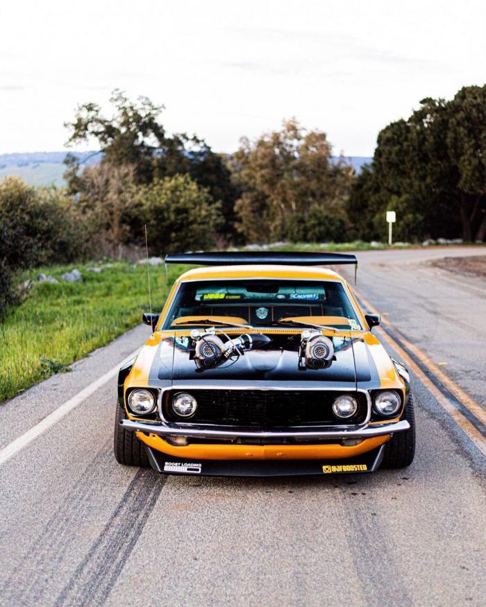 Классический Ford Mustang Twin-Turbo 1969 готов вас шокировать (12 фот8