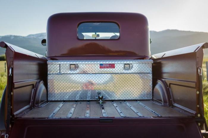Крутой 70-летний Dodge Power Wagon с новым мощным двигателем (18 фото4