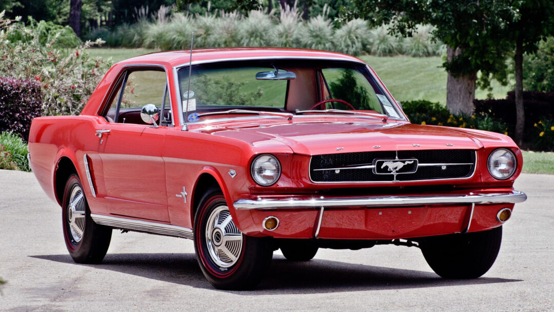 Ford Mustang: обзор культовых моделей с фото 1