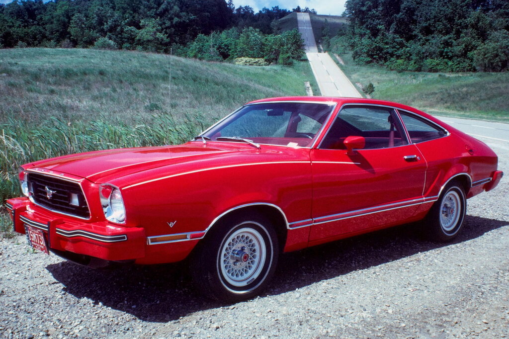 Ford Mustang: обзор культовых моделей с фото 4