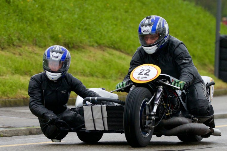 Гоночные мотоциклы с коляской: и такое бывает (12 Фото) 11