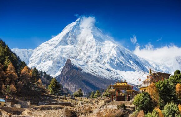 Горная вершина Манаслу в Непале (Гималаи)