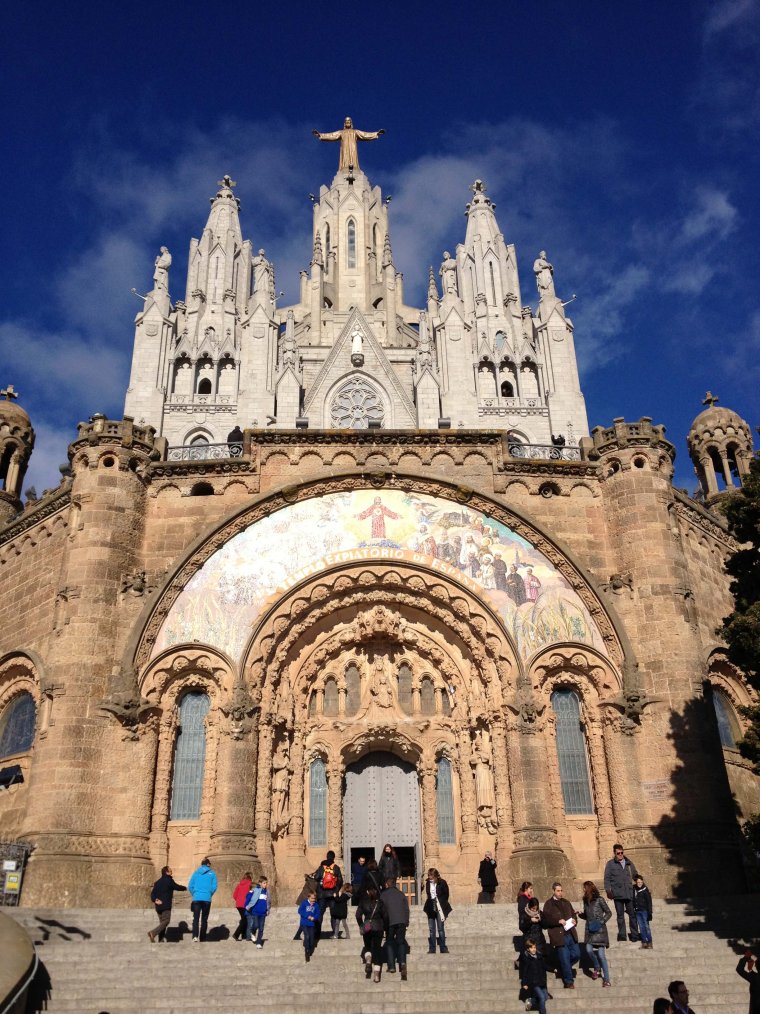 Храм Святого сердца на горе Тибидабо (Барселона) - 18 Фото 1