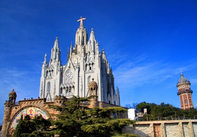 Храм Святого сердца на горе Тибидабо (Барселона) - 18 Фото 15