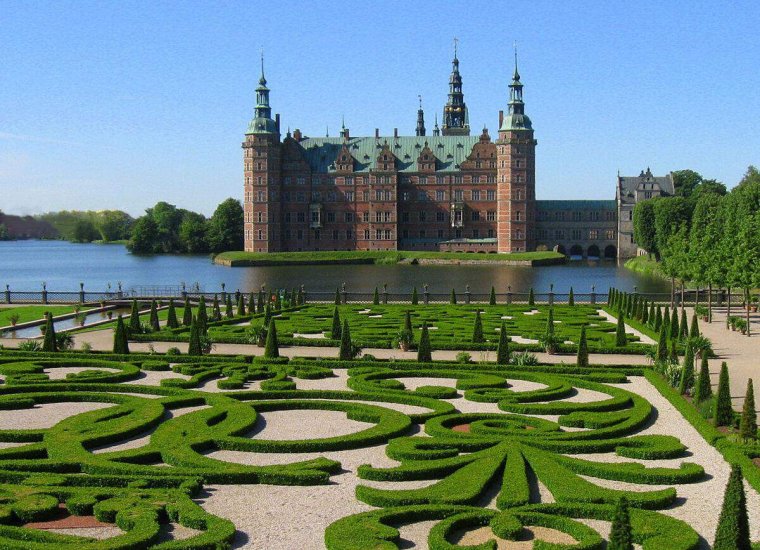 Дворец Фредериксборг в Копенгагене (Дания) - 15 Фото 3 Дворец Фредериксборг в Копенгагене (Дания) - 15 Фото 3 Фредериксборг