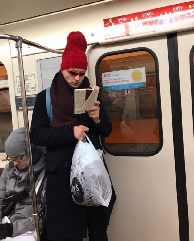 Метро и странные его пассажиры: прикольные фото 3 метро