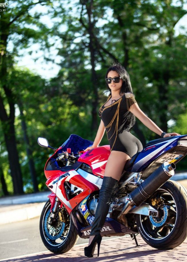 Девушки и мотоциклы: 34 фото темпераментных красоток 27