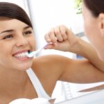 Как отбелить зубы в домашних условиях: советы и рекомендации 16 Париж