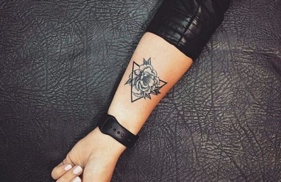 🖤 Тату на запястье для девушек — красивые татушки (48 фото)