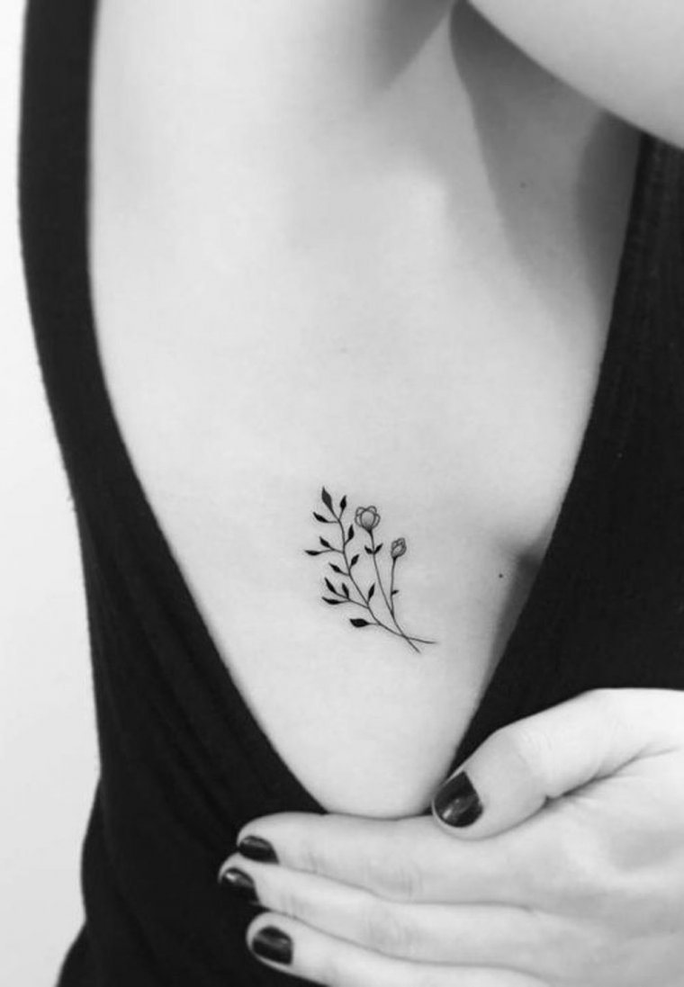Татуировки женские небольшие