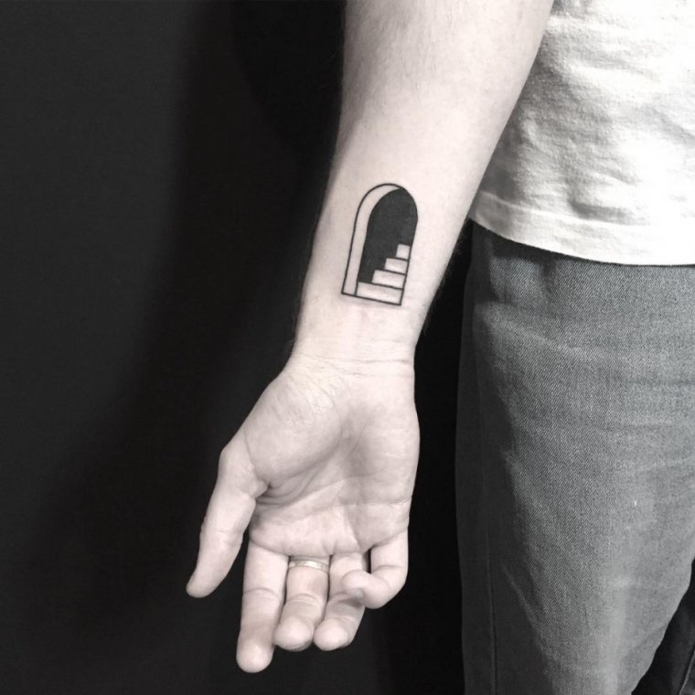 Простые мужские татуировки на руке (65 фото)60