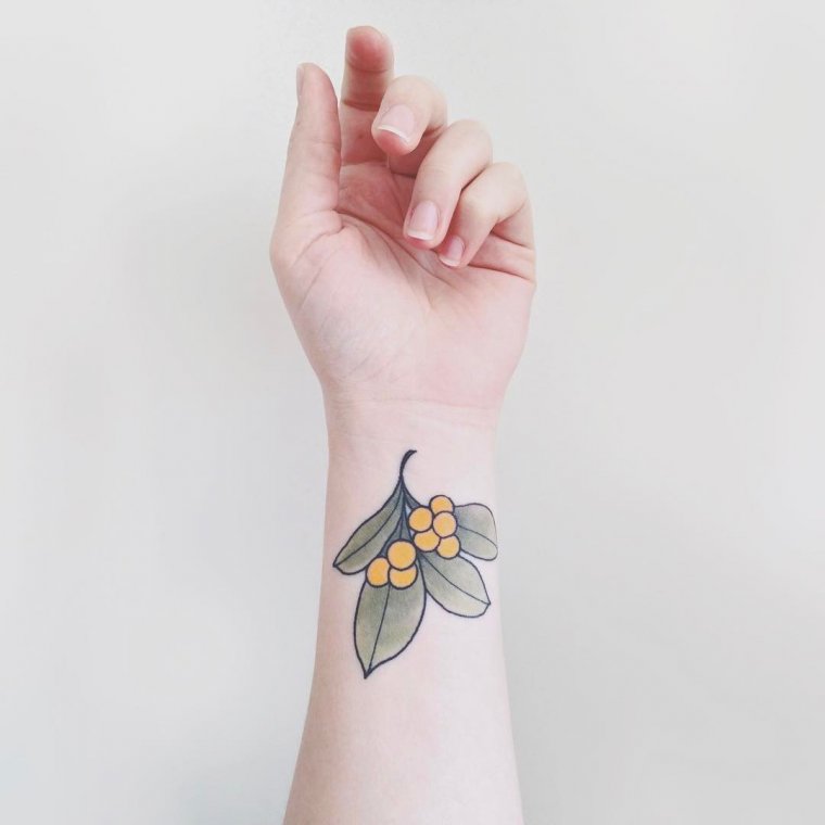 Татуировки для девушек на запястье (54 фото)10