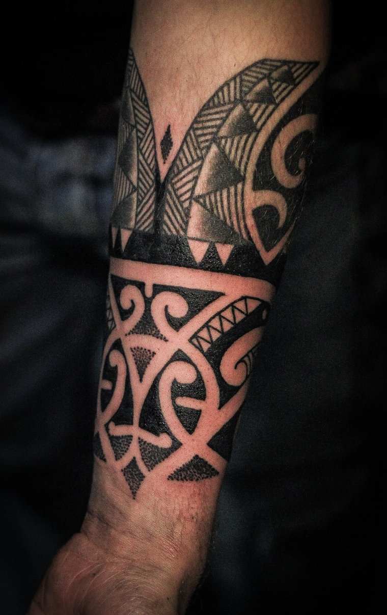 Татуировки для мужчин на руке (54 фото)37