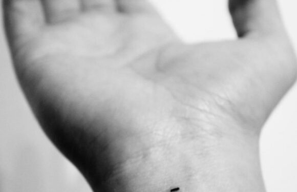 🖤 Мужские тату со смыслом в минималистичном стиле (64 фото)