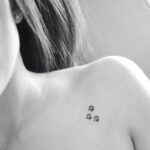🖤 Мини татуировки: женские - для девушек отлично подойдут (52 фото) 46 Близняшки из Казани
