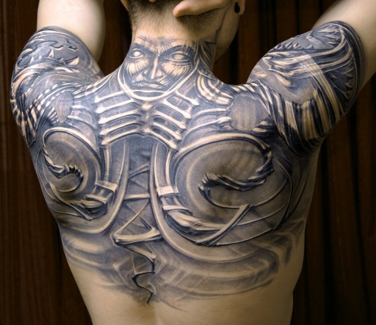 Мужские тату на спине (45 фото)19