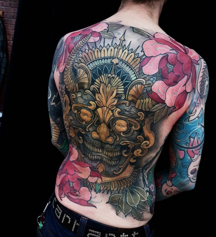 Мужские тату на спине (45 фото)35