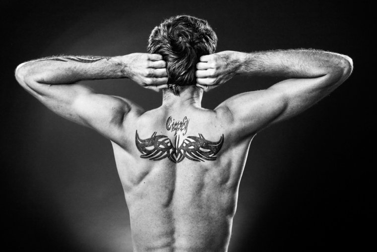 Мужские тату на спине (45 фото)25