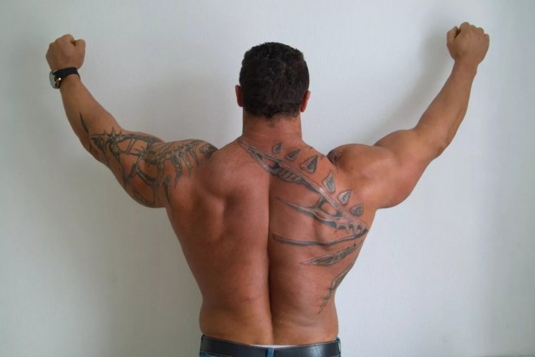 Мужские тату на спине (45 фото)29
