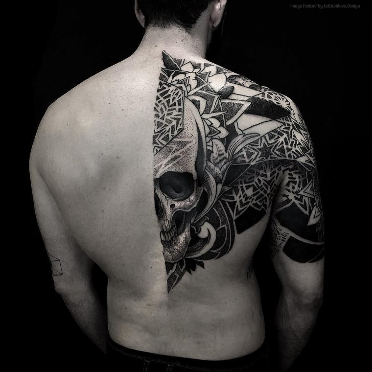 Мужские тату на спине (45 фото)14