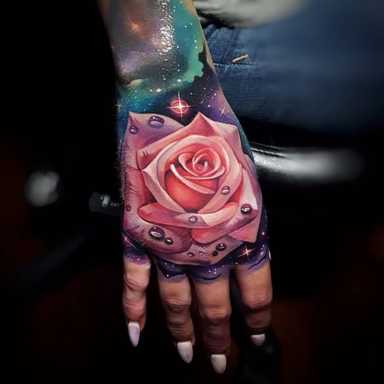 Тату на кисти руки для девушек (38 фото)30