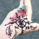 🖤 Татуировки на тыльной стороне ладони: мужские и женские (40 фото) 21 Мэтт Дэймон
