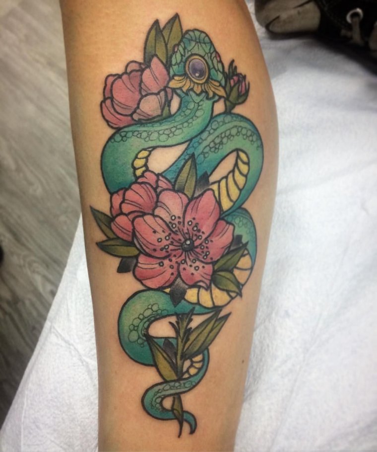 Тату роза со змеей (48 фото)8