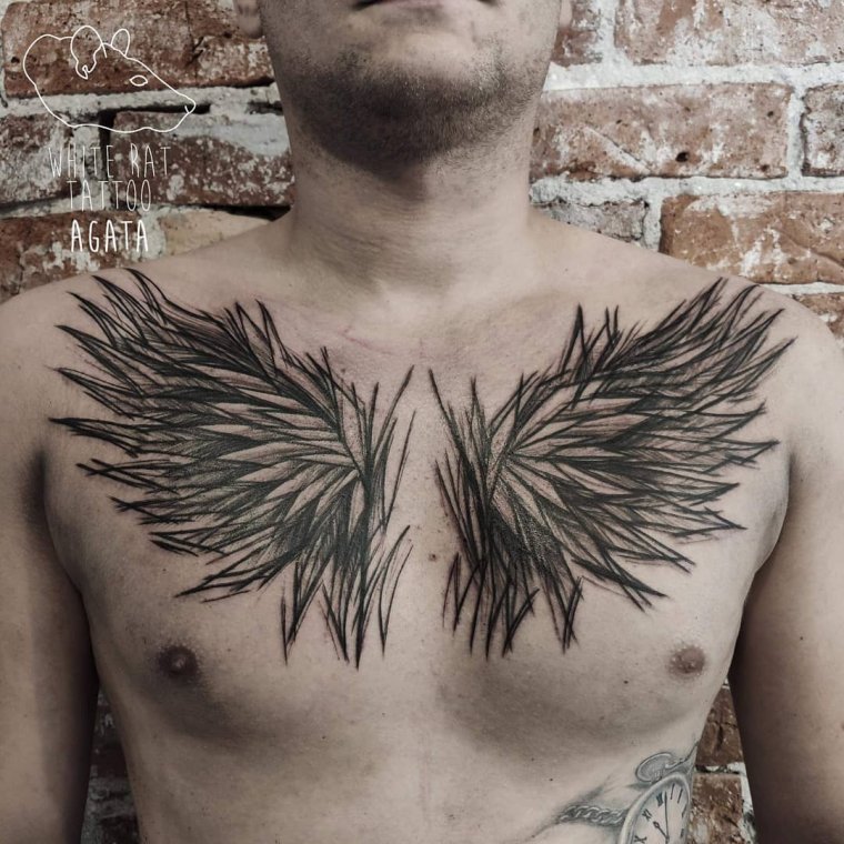 Татуировка крылья на груди (50 фото)35