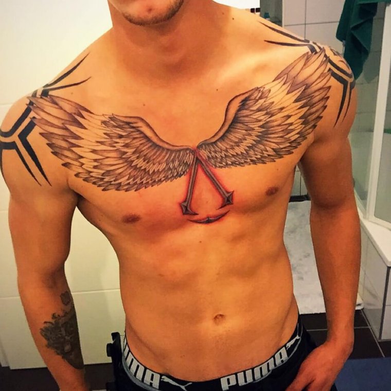 Татуировка крылья на груди (50 фото)24