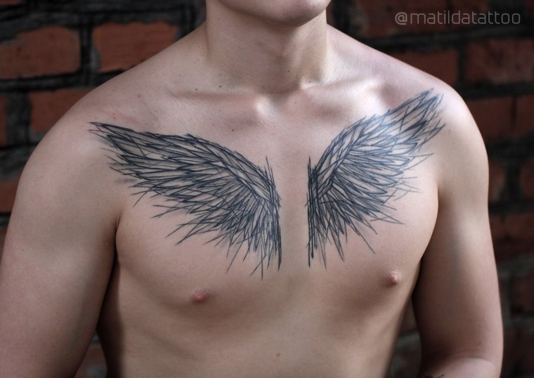 Татуировка крылья на груди (50 фото)34