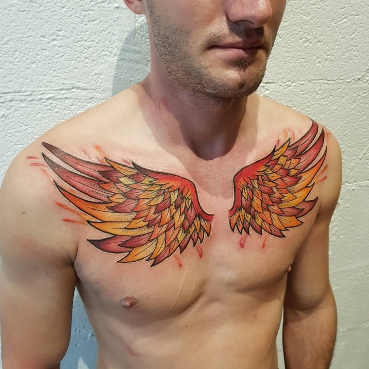 Татуировка крылья на груди (50 фото)36