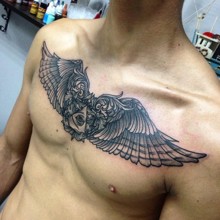 Татуировка крылья на груди (50 фото)27