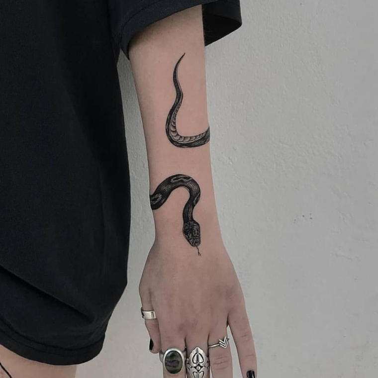 Татуировка змея вокруг руки (48 фото)39