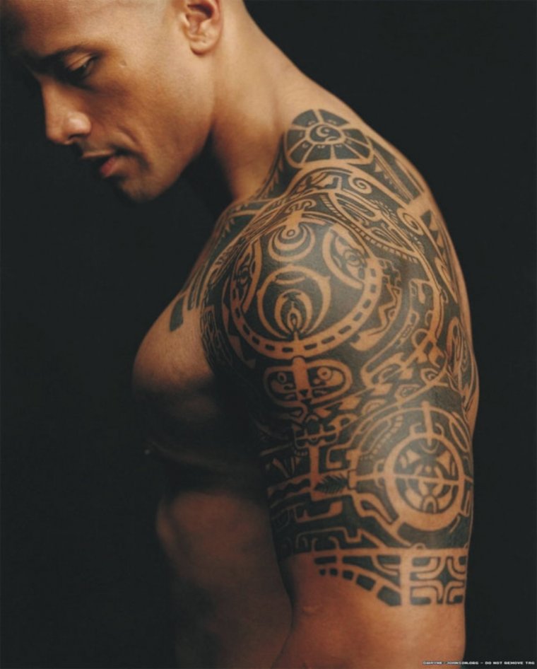 Татуировки для мужчин на плече (39 фото)33