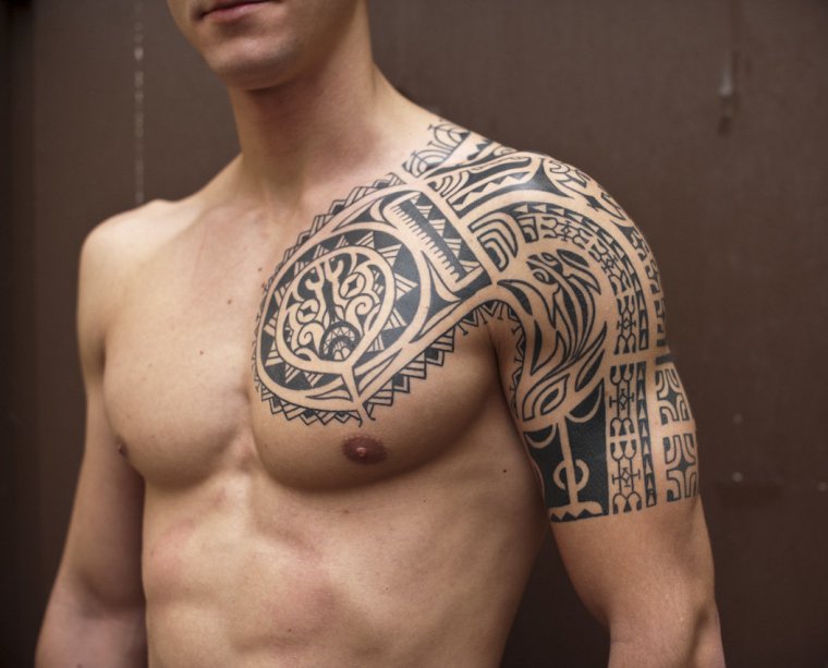 Татуировки для мужчин на плече (39 фото)16