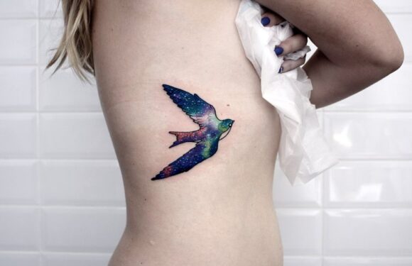 🖤 Татуировки на ребрах для девушек: изящно (40 фото)