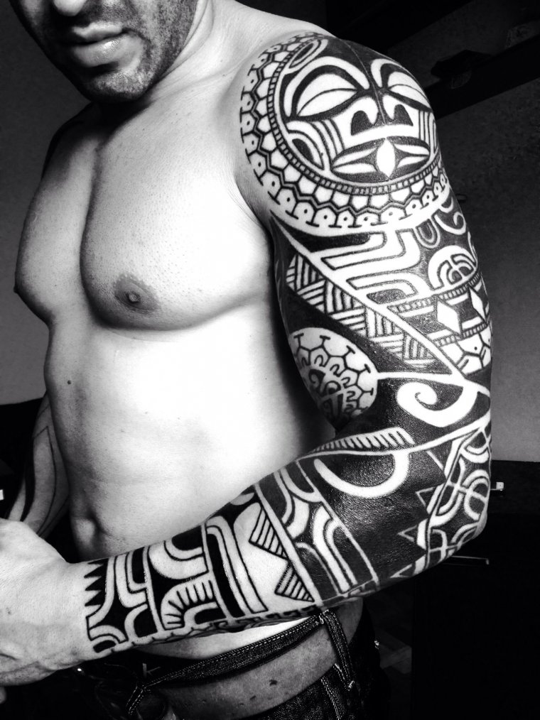 Мужские тату в стиле полинезия на руку (50 фото)16