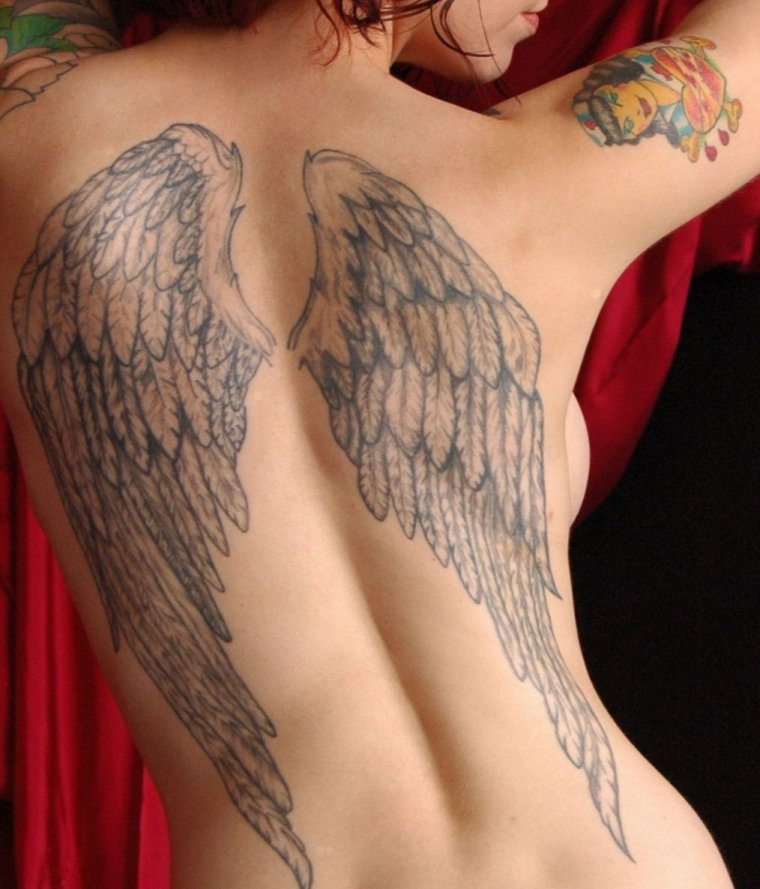 Тату крылья ангела на спине (27 фото)1