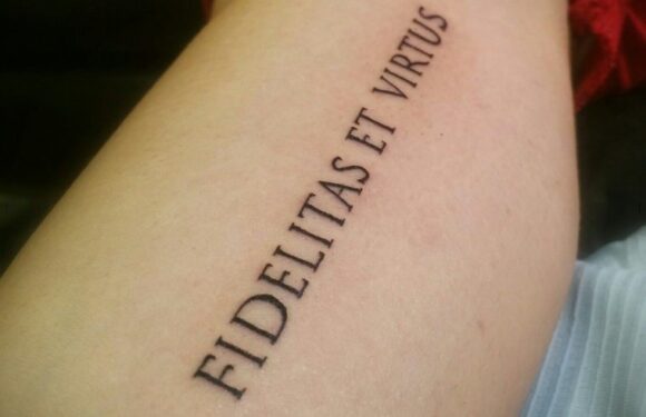 🖤 Татуировки на латыни — надписи «и это пройдет» (36 фото)
