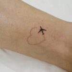 🖤 Татуировка "самолет" на запястье (29 фото) 6