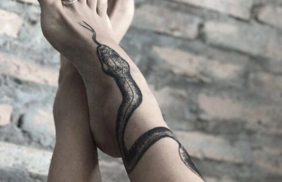 🖤 Тату на лодыжке — «Змея» (47 фото)