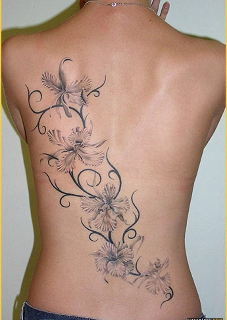 Женские татуировки на спине (50 фото)19