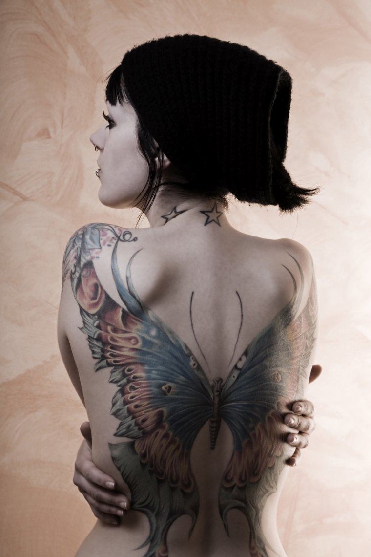 Женские татуировки на спине (50 фото)14