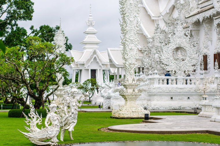 Невероятный Белый храм Ват Ронг Кхун (18 фото) 1 Белый храм Ват Ронг Кхун
